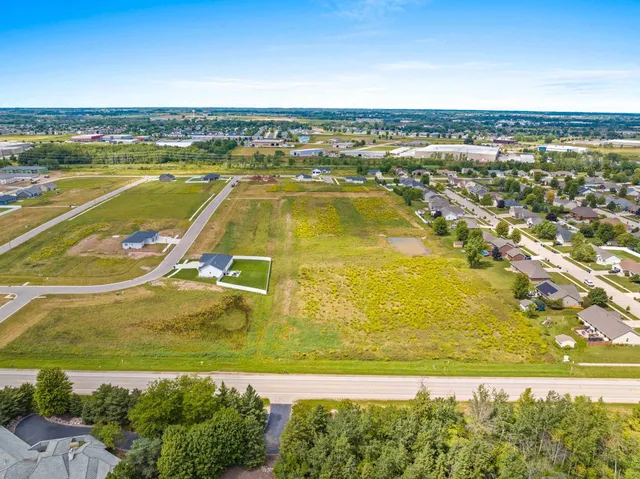 $75,900 | 329 Brookline Avenue, Unit 215, De Pere, WI 54115