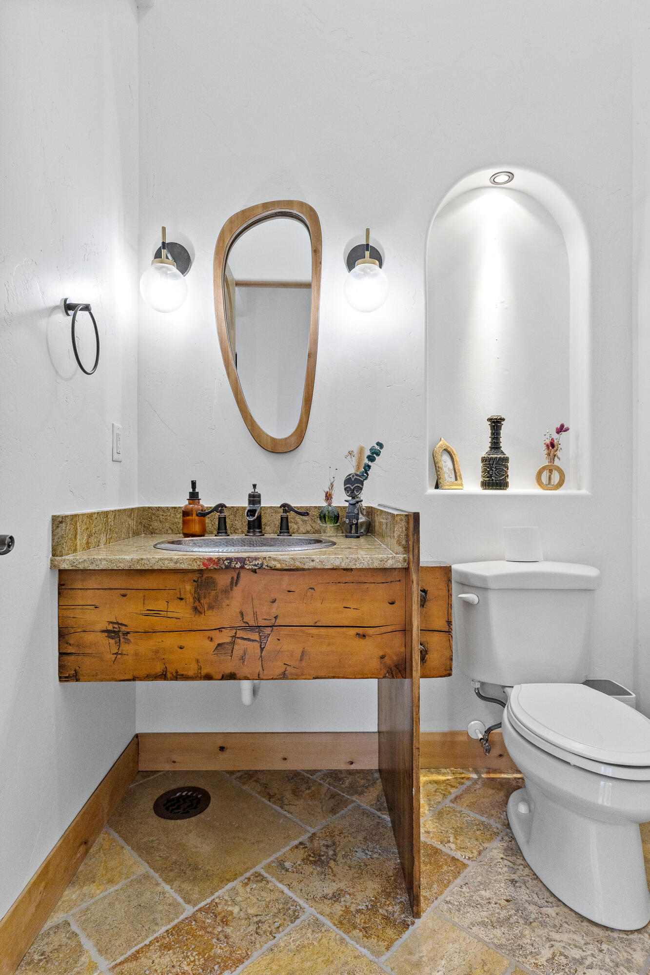 98 South Bridge Road Rockville, UT 84763 - Photo 29 of 80 Half Bathroom on Main Floor