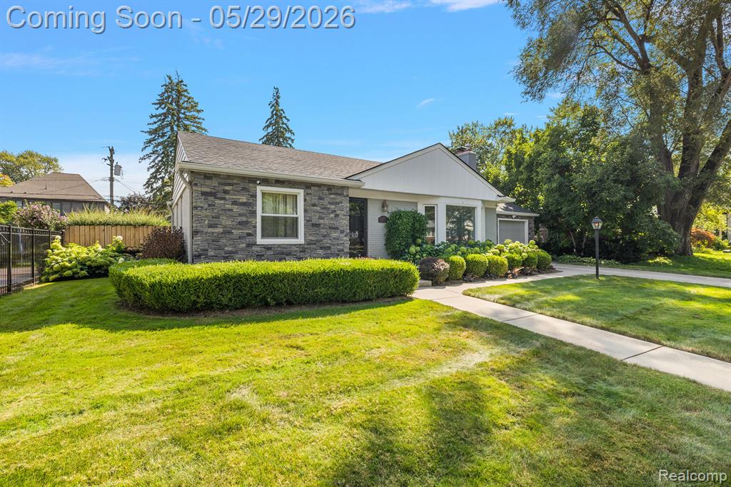 2546 Dorchester Road Birmingham, MI 48009 - Photo 2 of 48