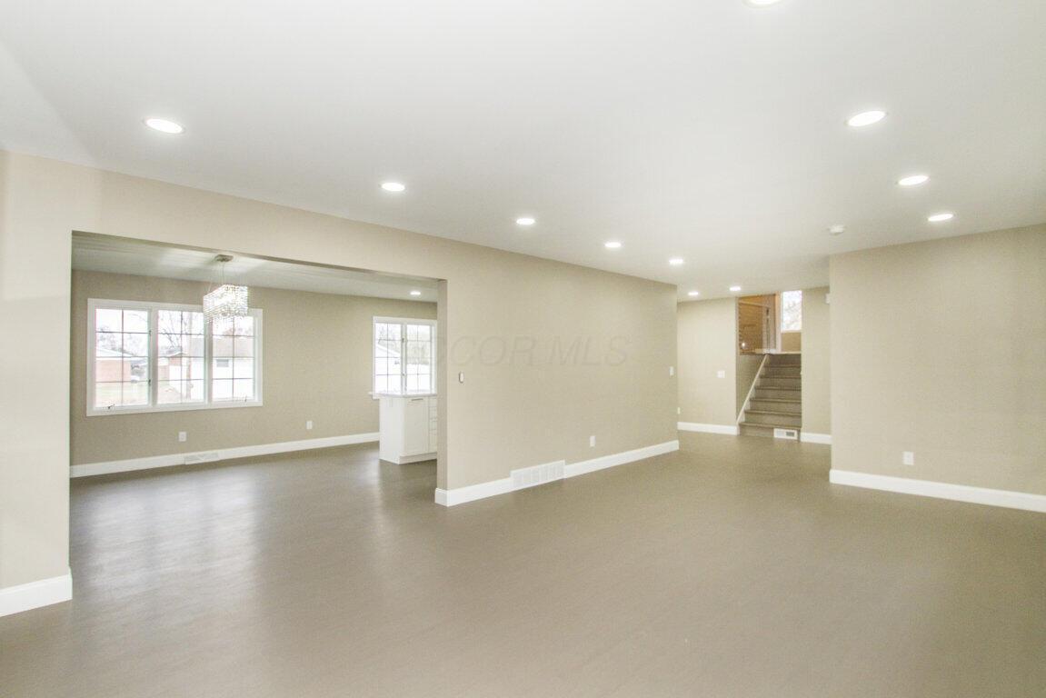 1428 Haddon Road Columbus, OH 43209 - Photo 10 of 69 Living Room showing Opening to Dining Room