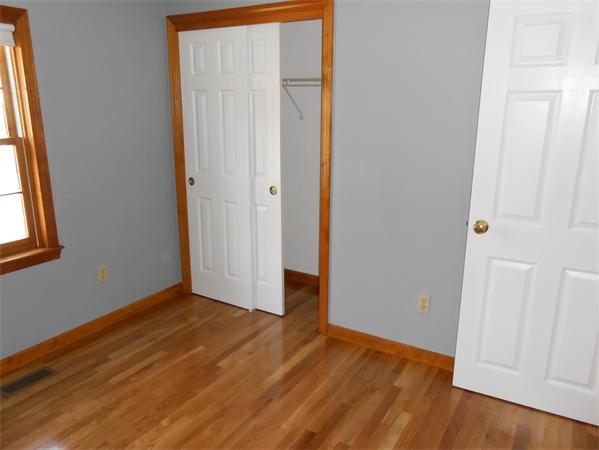 122 Fowler Road Lowell, MA 01854 - Photo 8 of 30