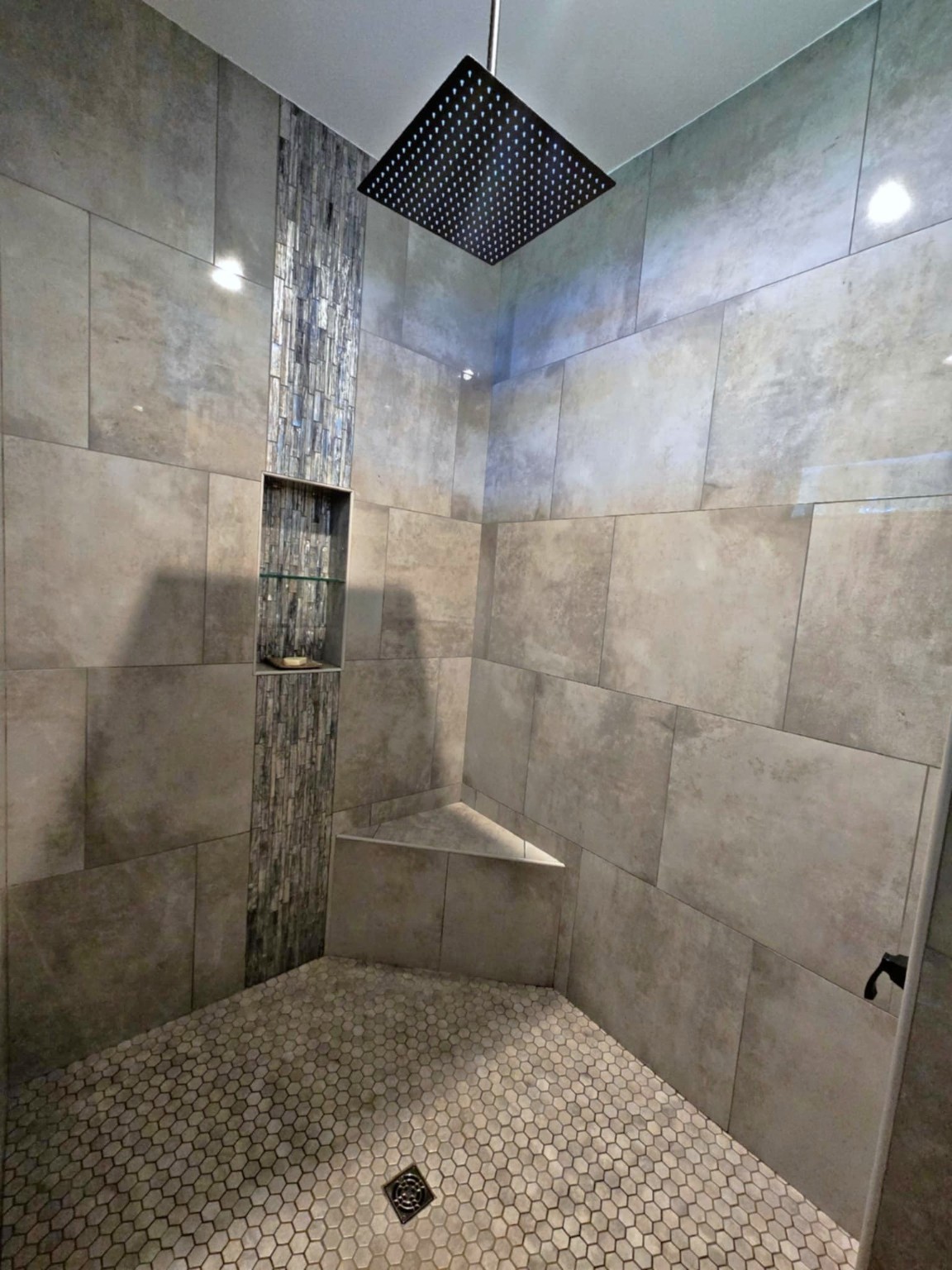 7165 Backridge Road Sabine Pass, TX 77655 - Photo 16 of 49 a bathroom with a shower