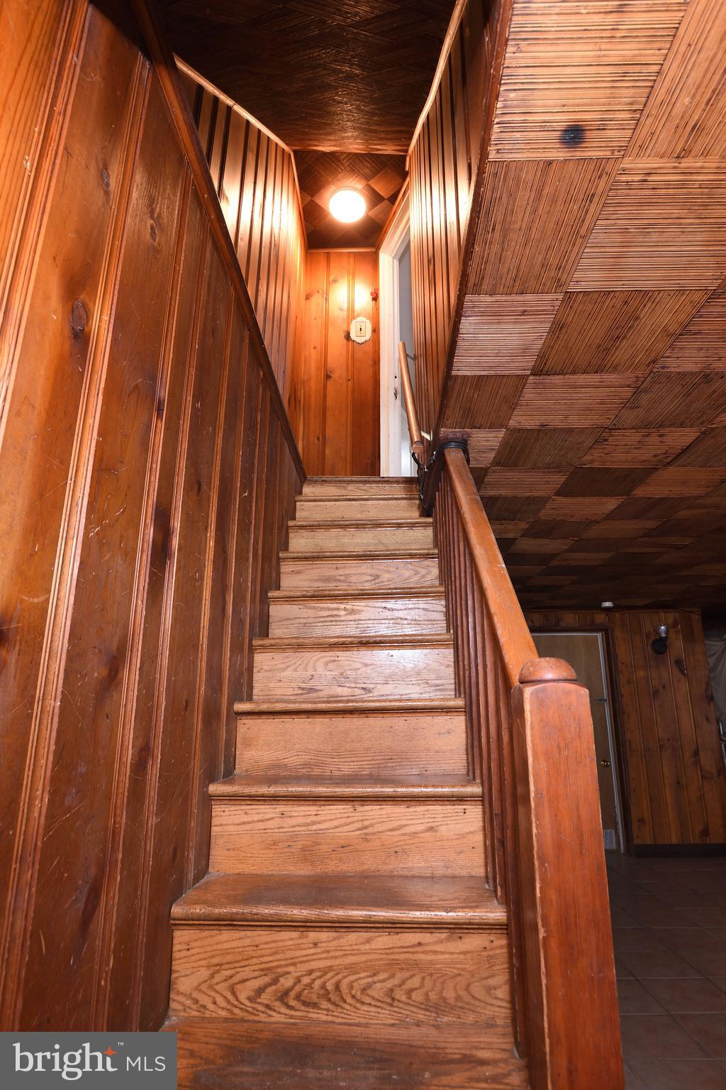 242 Sanford Road Upper Darby, PA 19082 - Photo 13 of 31