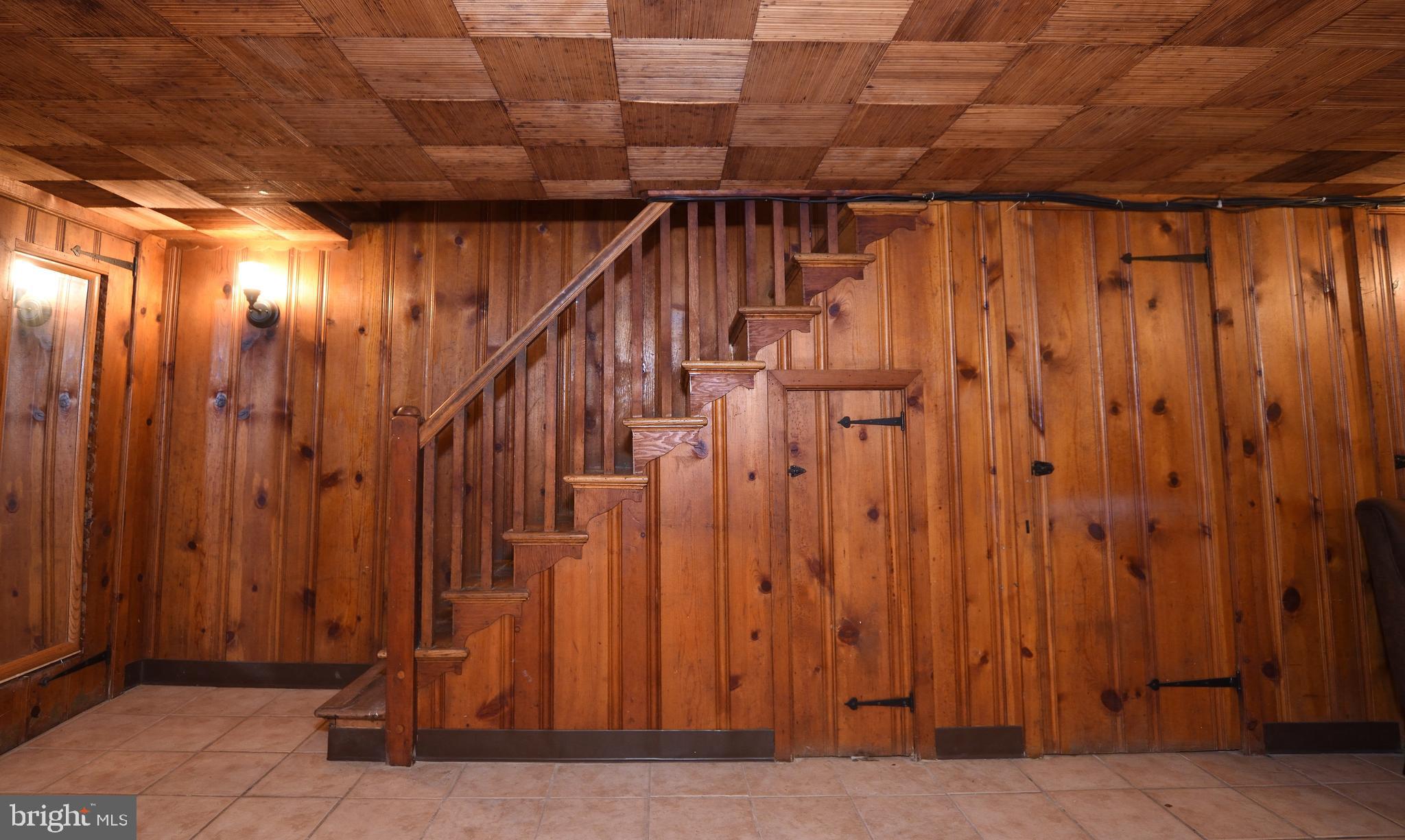 242 Sanford Road Upper Darby, PA 19082 - Photo 14 of 31