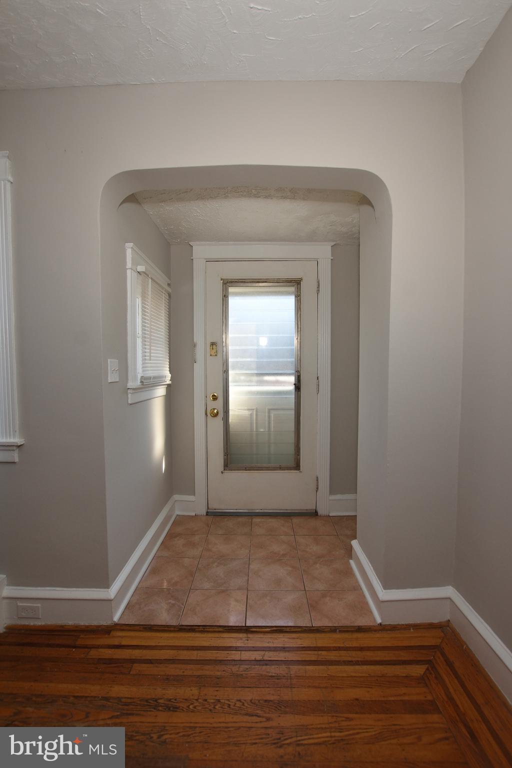 242 Sanford Road Upper Darby, PA 19082 - Photo 22 of 31