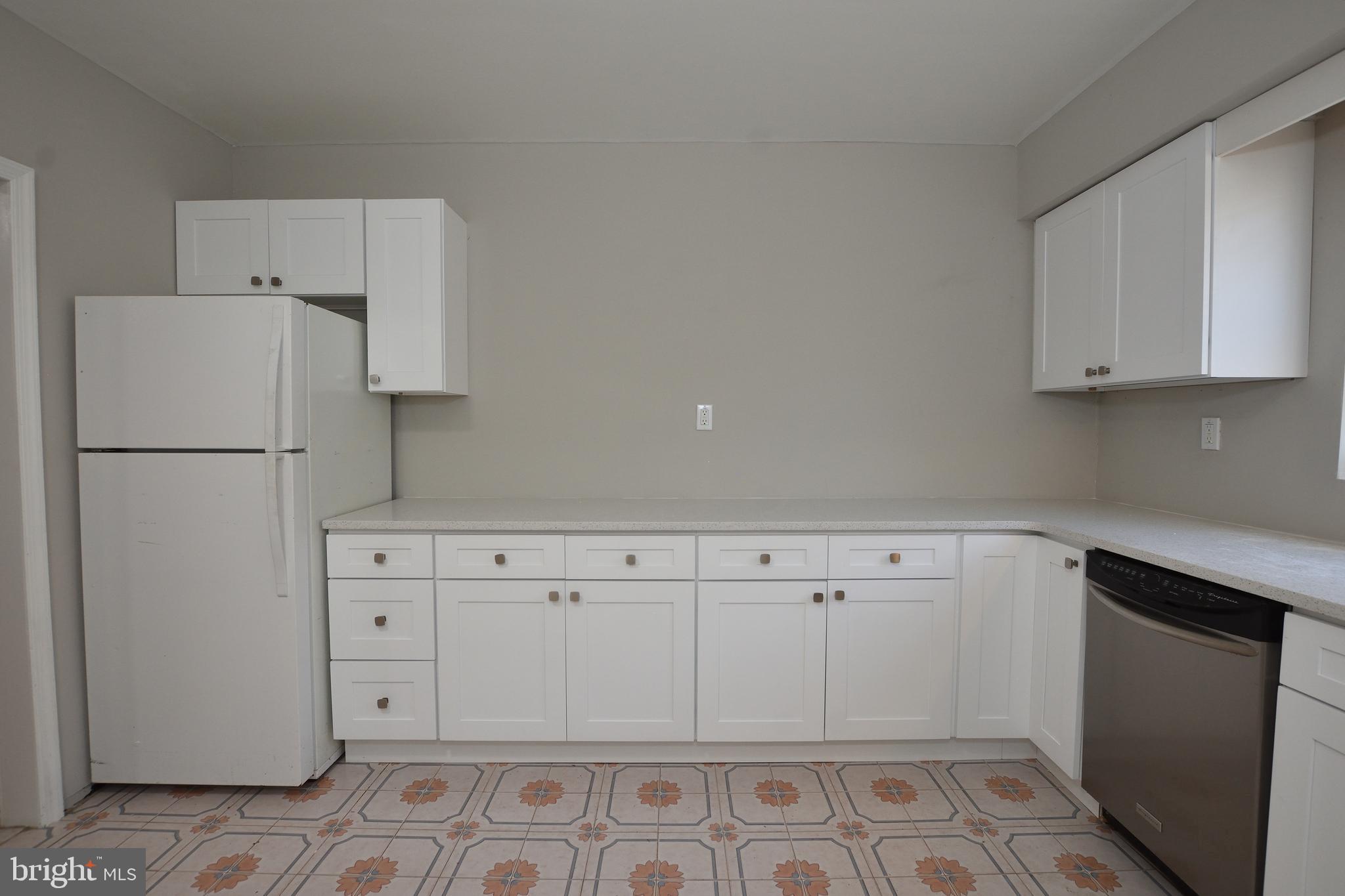 242 Sanford Road Upper Darby, PA 19082 - Photo 26 of 31