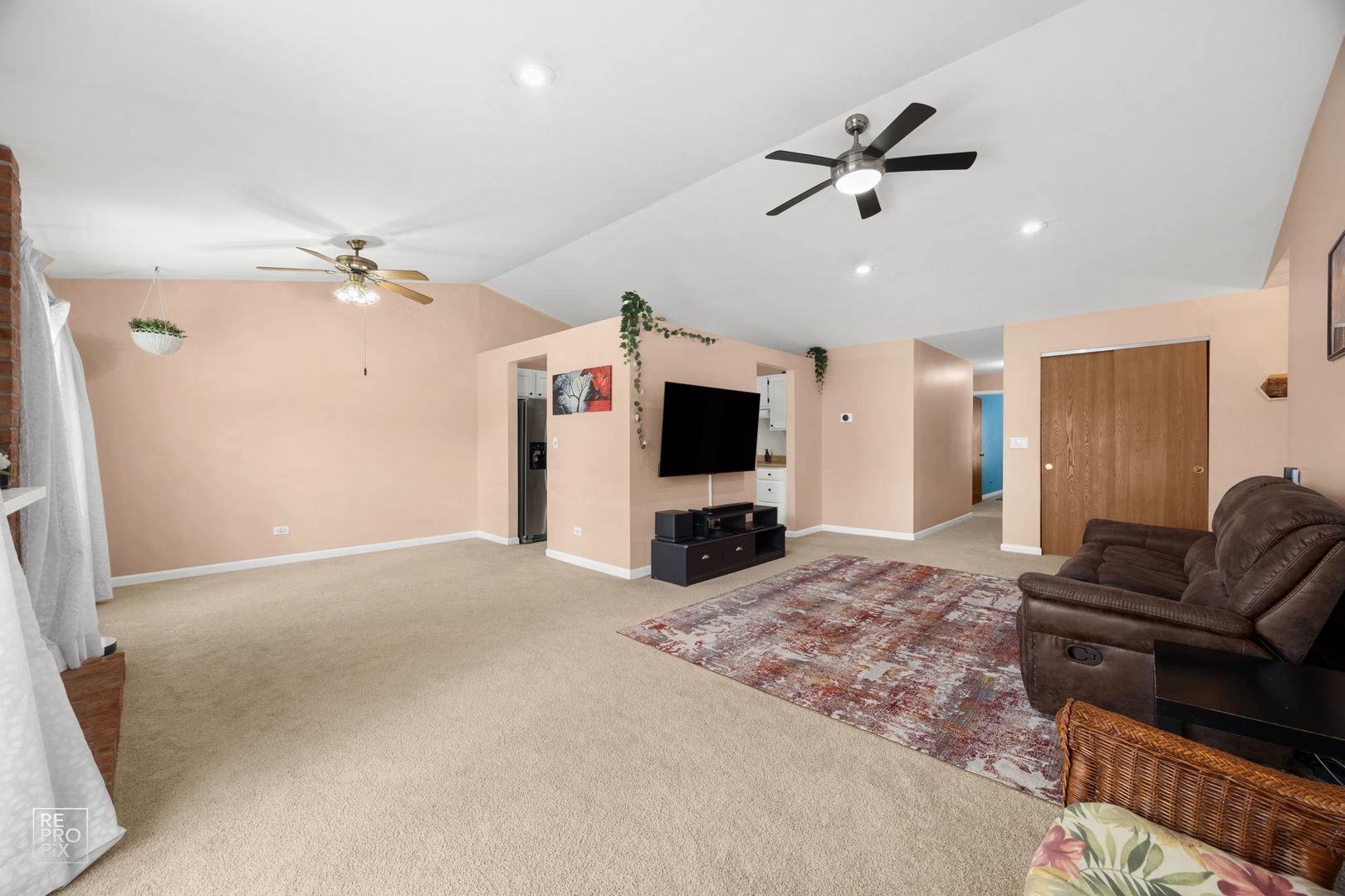 156 West Golf Road, Unit E Libertyville, IL 60048 - Photo 6 of 17