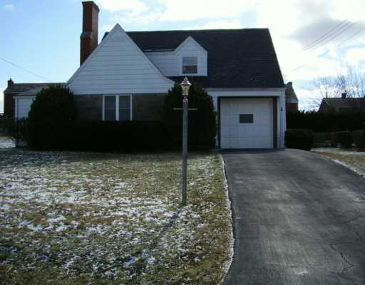 633 Greenlee Road Whitehall, PA 15227 - Photo 1 of 6 Exterior Front.