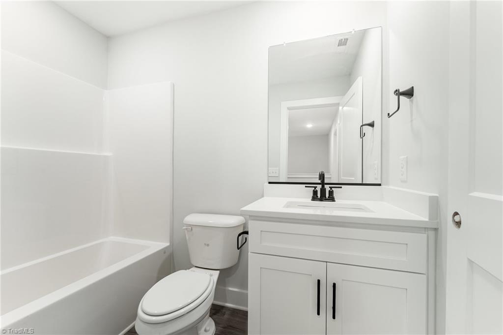 3602 Bridleton Ridge Trail Greensboro, NC 27410 - Photo 24 of 26 upstairs hall bath