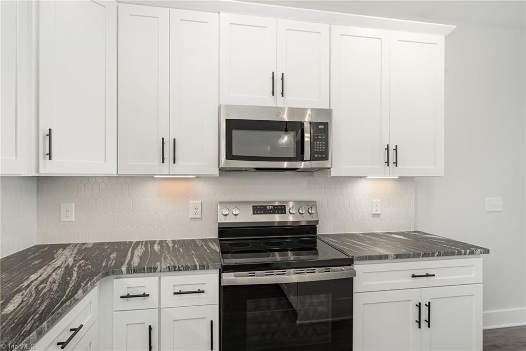 3602 Bridleton Ridge Trail Greensboro, NC 27410 - Photo 5 of 26 tile backsplash