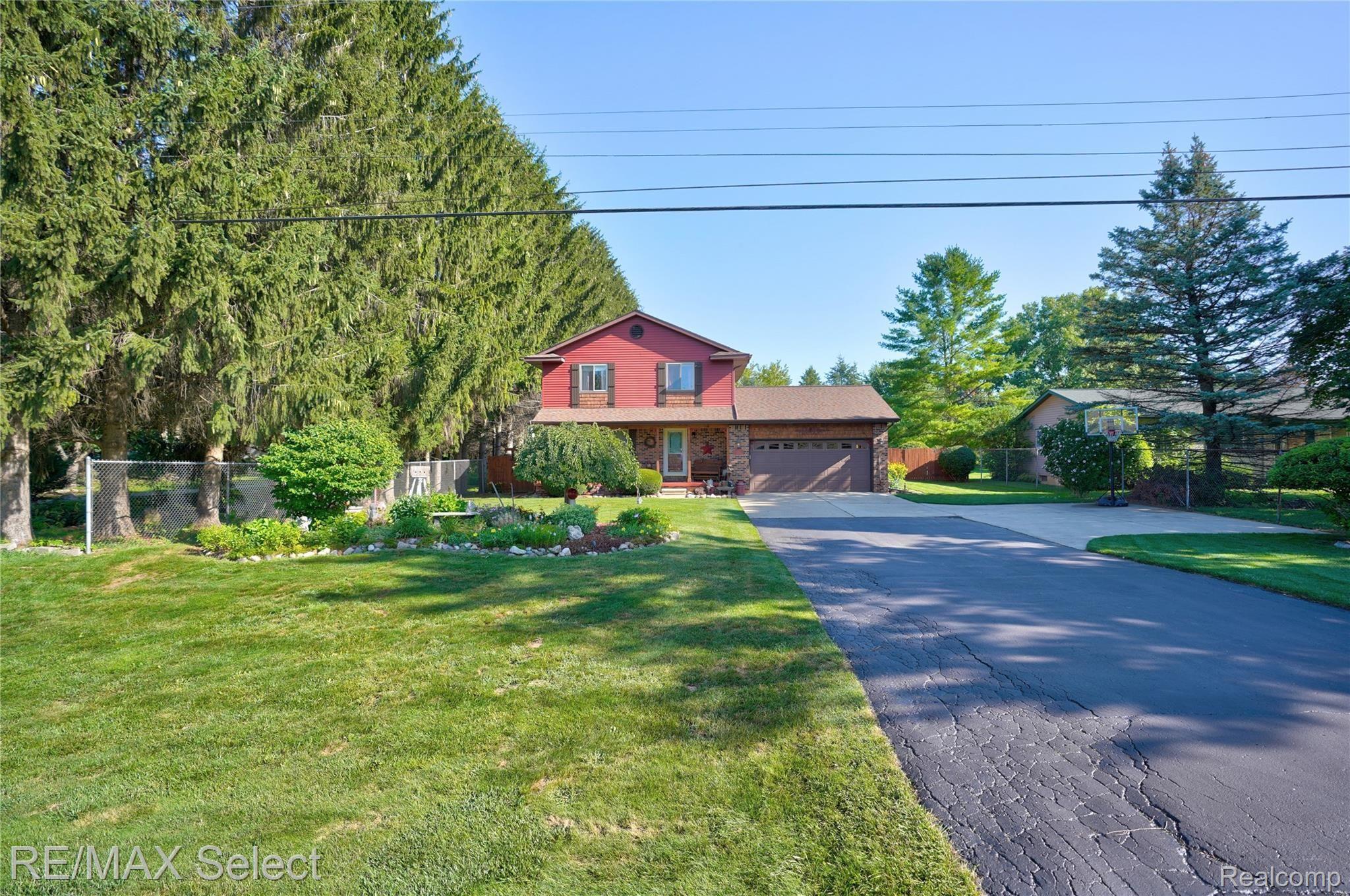 2062 Reid Road Flint, MI 48507 - Photo 16 of 74 2062 W Reid Road 16.jpg