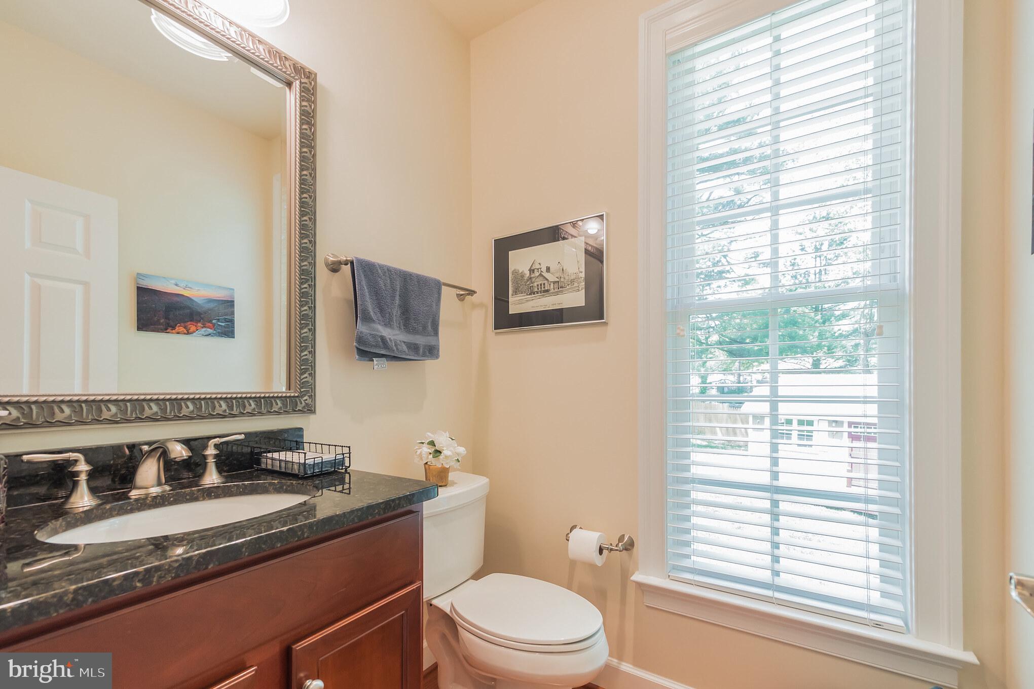 815 Norwood Road Silver Spring, MD 20905 - Photo 10 of 32