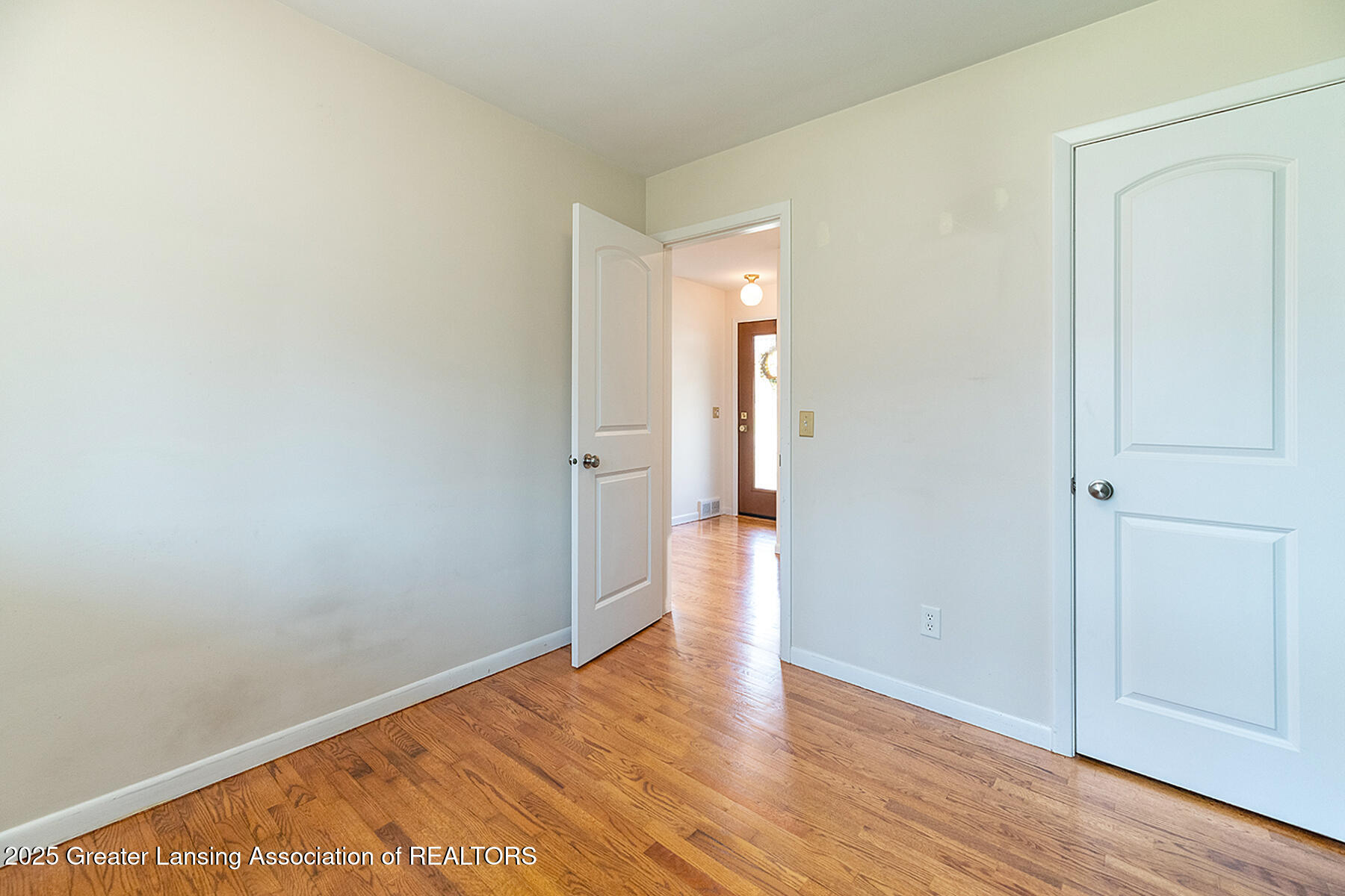 3805 Tecumseh River Road Lansing, MI 48906 - Photo 17 of 30 Bedroom 3