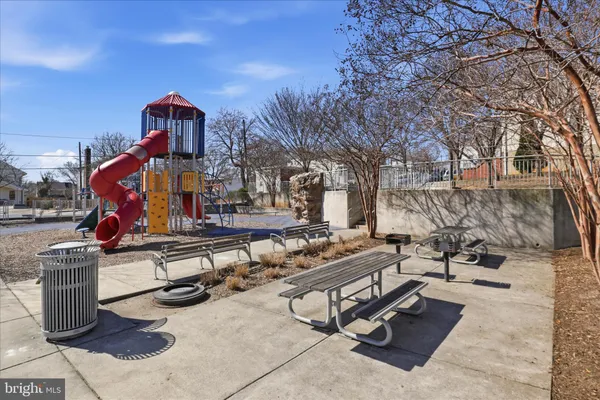 $3,850 | 5015 22nd Street North, Arlington, VA 22207