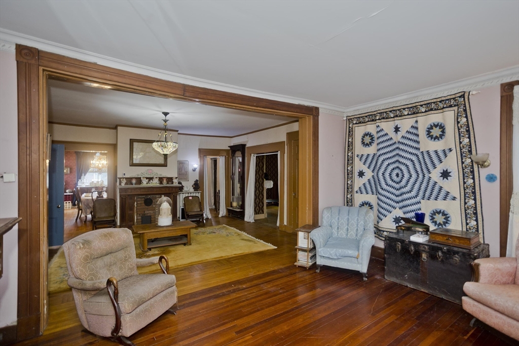 2 Crescent Hill Springfield, MA 01105 - Photo 21 of 42