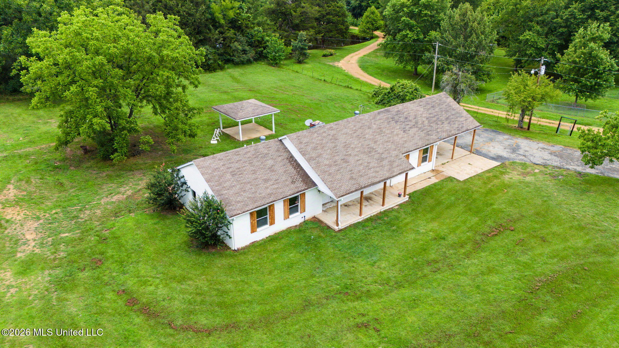 1945 Pryor Road Coldwater, MS 38618 - Photo 34 of 38 34-web-or-mls-1945 Pryor Rd-33