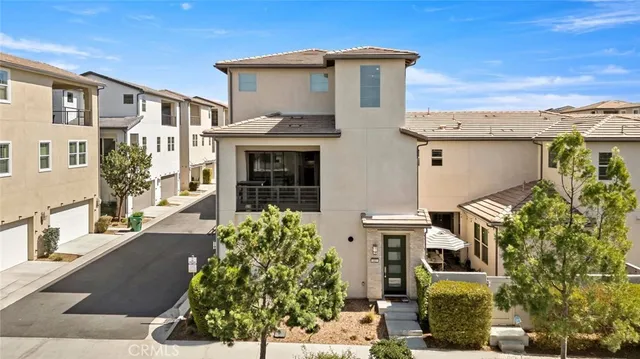 $1,380,000 | 185 Frame, Irvine, CA 92618