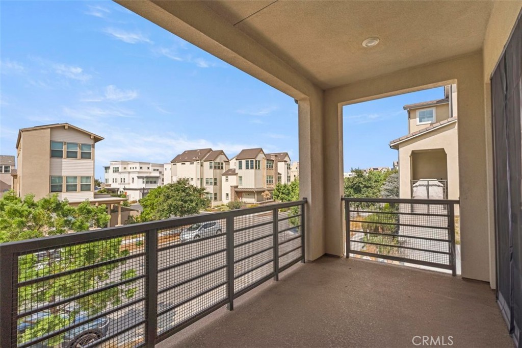 185 Frame Irvine, CA 92618 - Photo 3 of 21