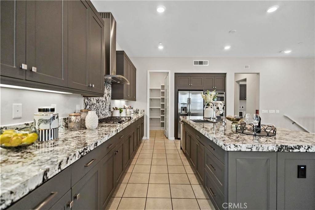 185 Frame Irvine, CA 92618 - Photo 5 of 21