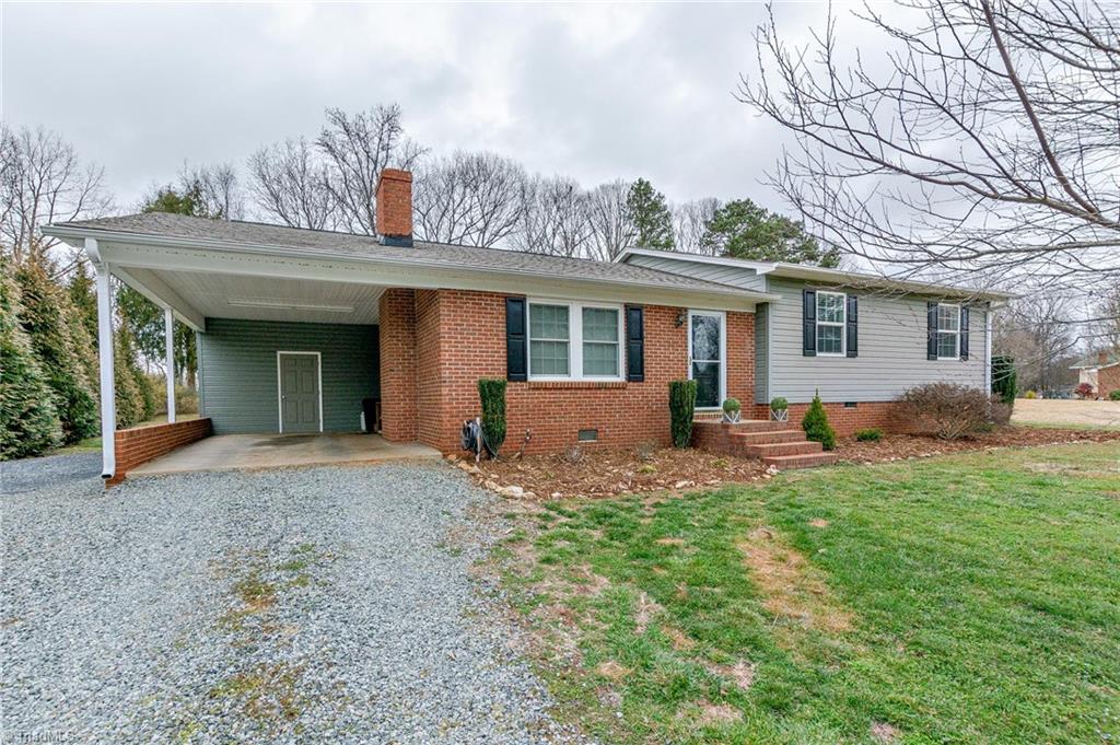 189 Stratford Road Lexington, NC 27292 - Photo 5 of 34
