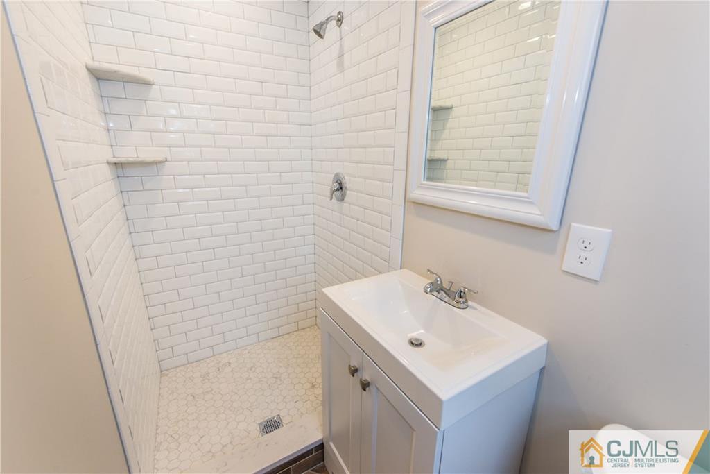 14 Larchmont Road Edison, NJ 08837 - Photo 11 of 19 Gallery Image 11