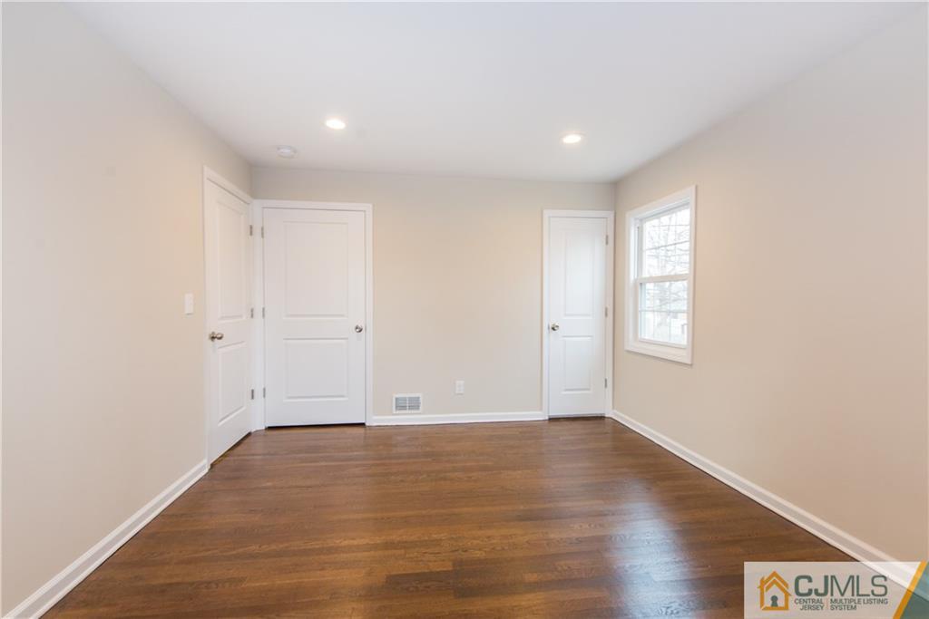 14 Larchmont Road Edison, NJ 08837 - Photo 13 of 19 Gallery Image 13