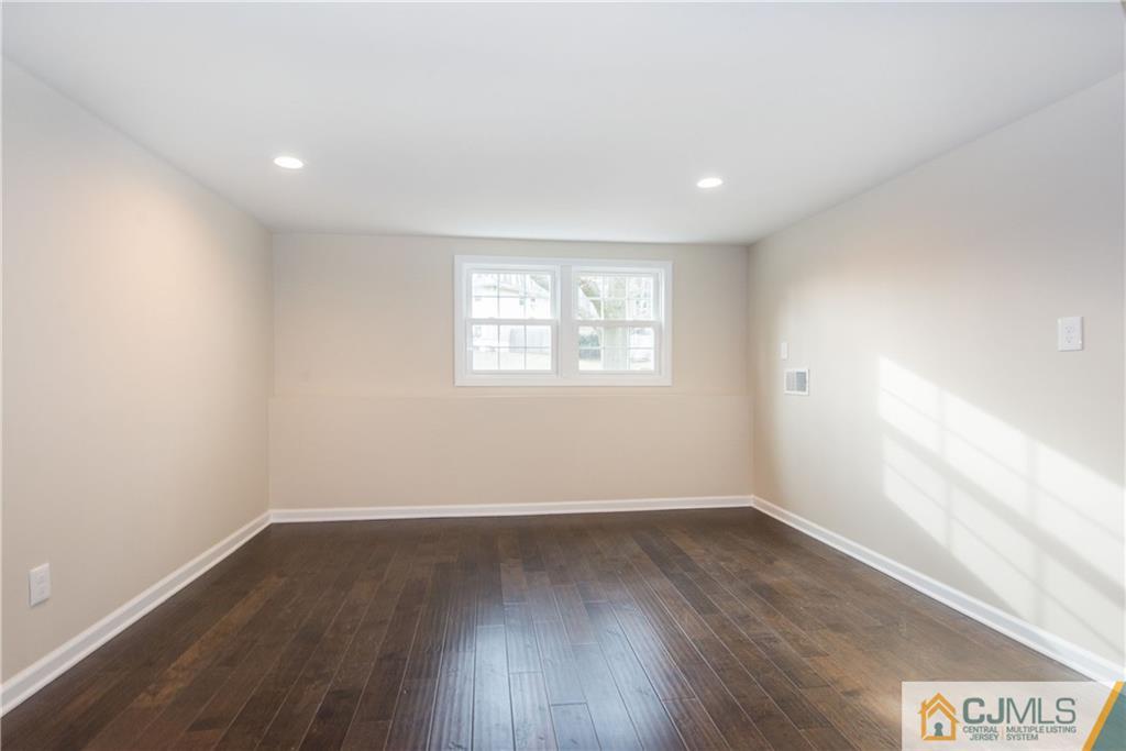 14 Larchmont Road Edison, NJ 08837 - Photo 17 of 19 Gallery Image 17