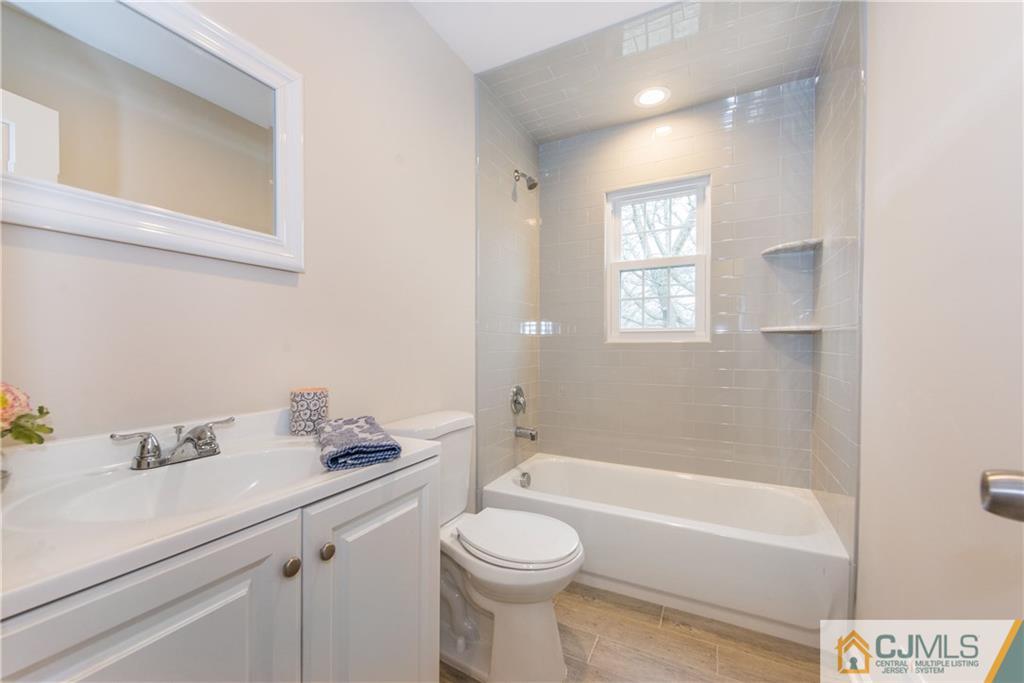 14 Larchmont Road Edison, NJ 08837 - Photo 10 of 19 Gallery Image 10