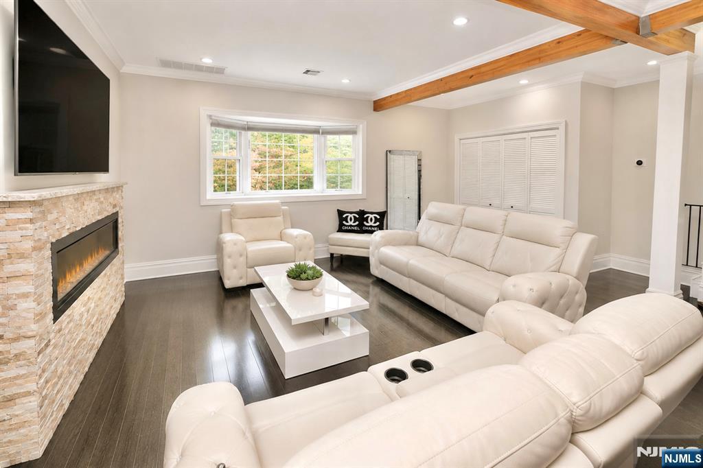 11 Insley Avenue Rutherford, NJ 07070 - Photo 5 of 41