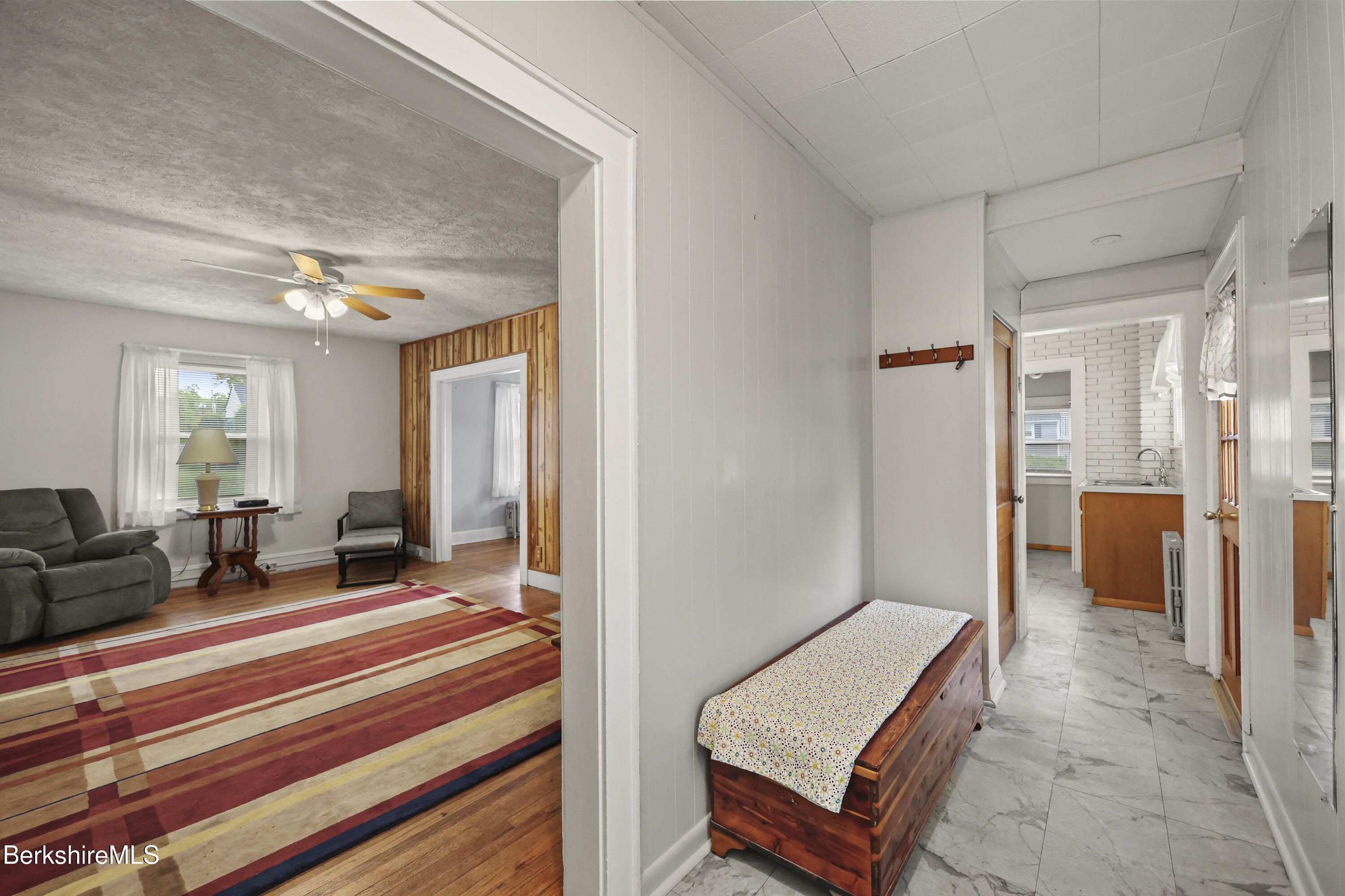 142 Benedict Road Pittsfield, MA 01201 - Photo 4 of 31 Foyer
