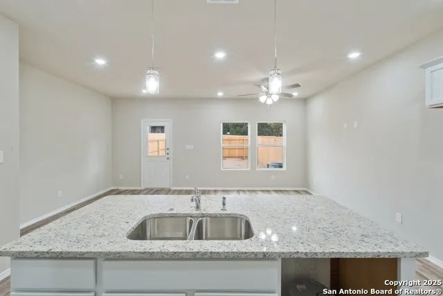 $1,850 | 9193 Dietz Elkhorn Road, Unit 101, Boerne, TX 78015