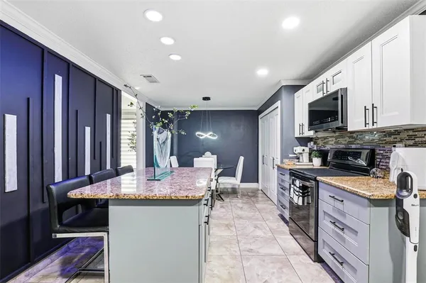 $399,900 | 1301 Vinemont Drive, Brandon, FL 33510