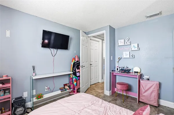 $399,900 | 1301 Vinemont Drive, Brandon, FL 33510