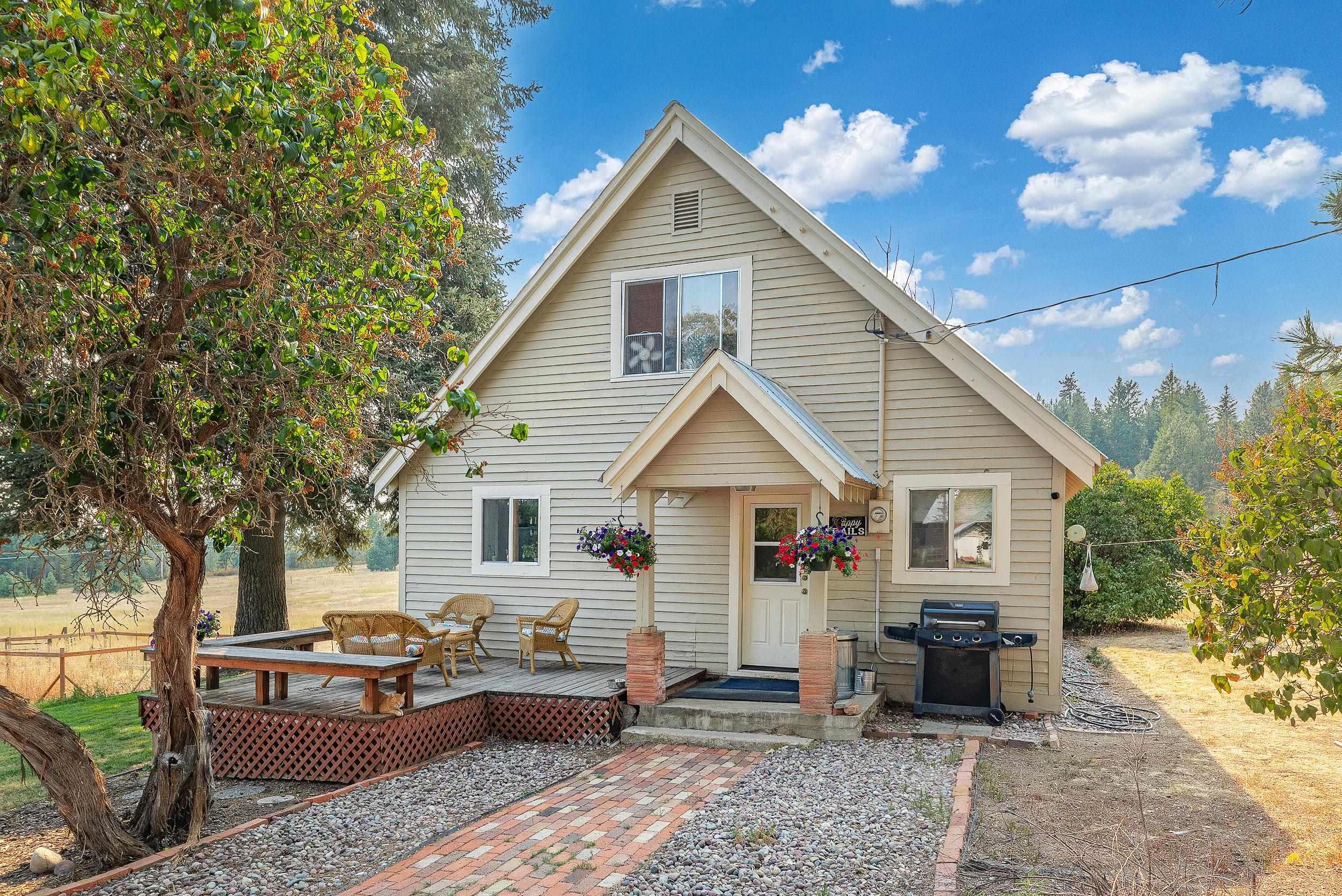 8410 West Valley Road Clayton, WA 99110 - Photo 2 of 45