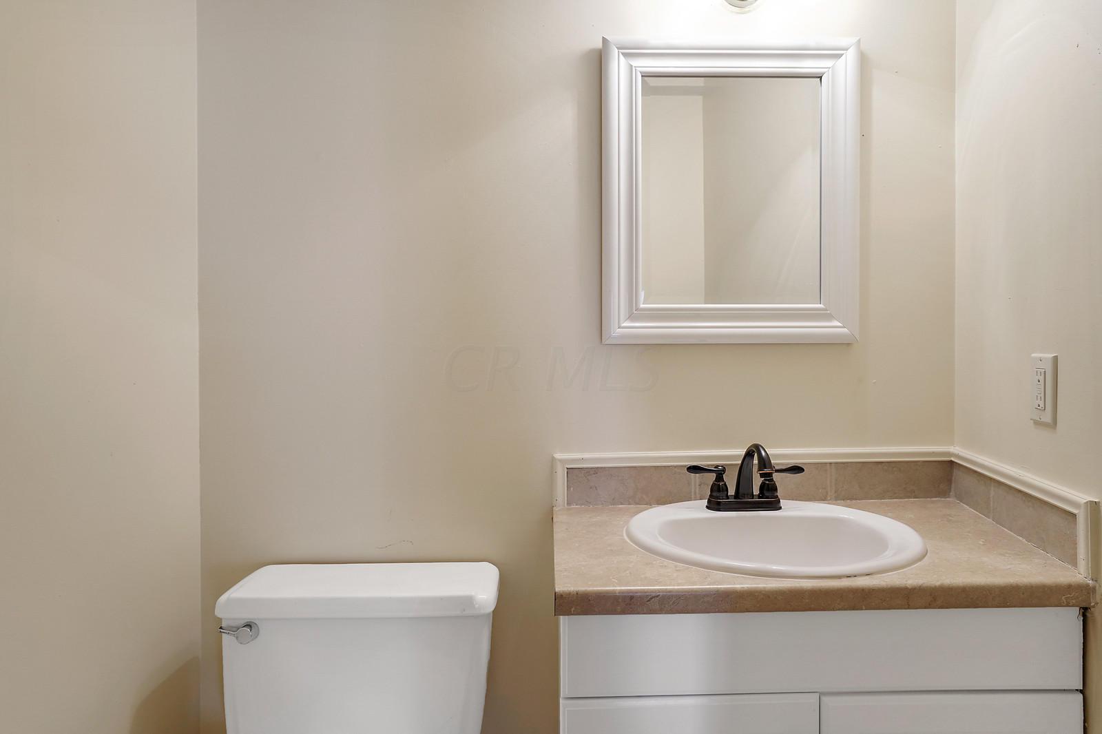 1092 Folkestone Road, Unit 13B Columbus, OH 43220 - Photo 13 of 24