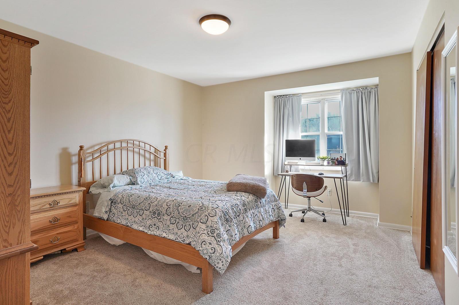 1092 Folkestone Road, Unit 13B Columbus, OH 43220 - Photo 14 of 24