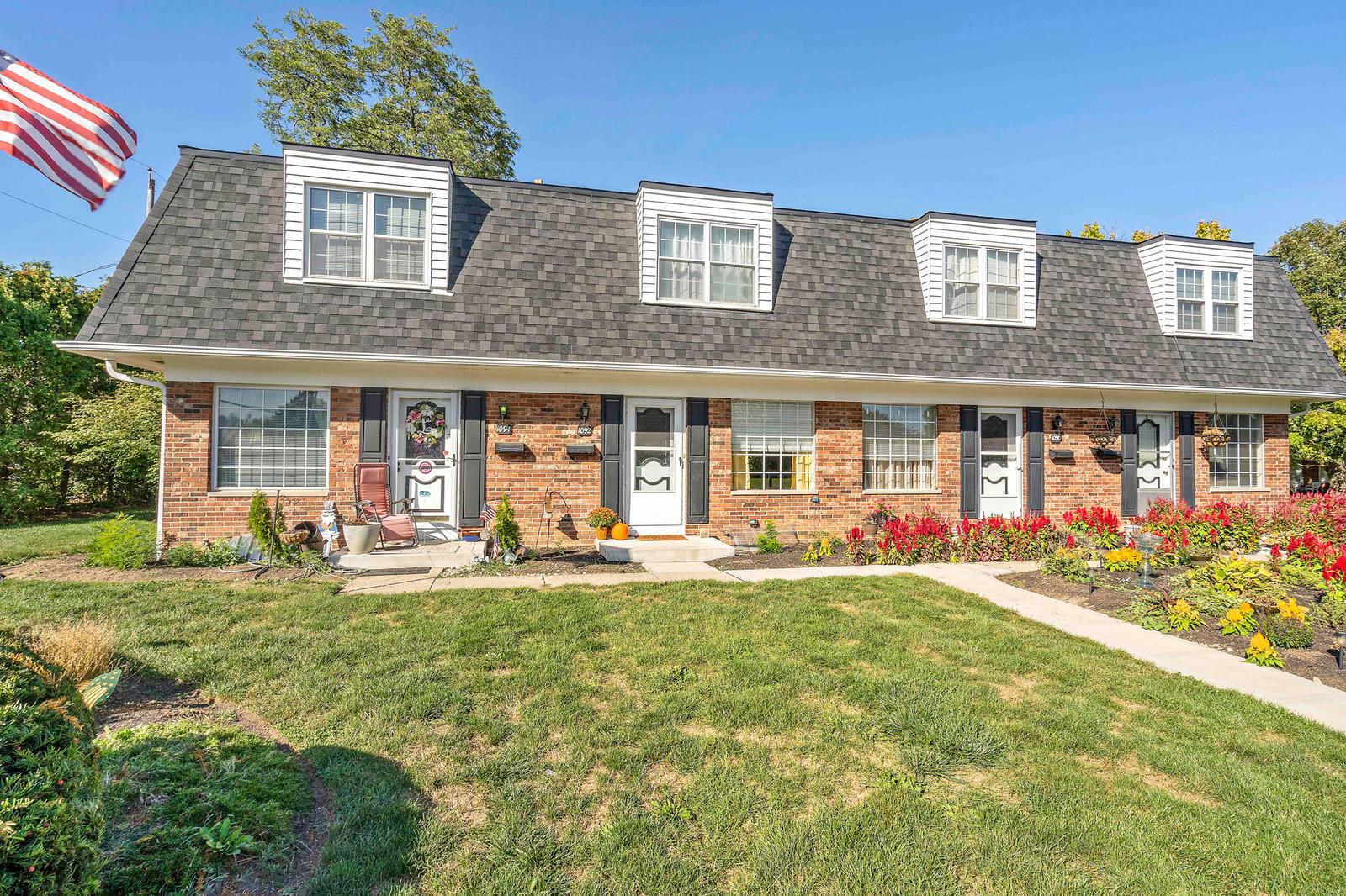 1092 Folkestone Road, Unit 13B Columbus, OH 43220 - Photo 2 of 24