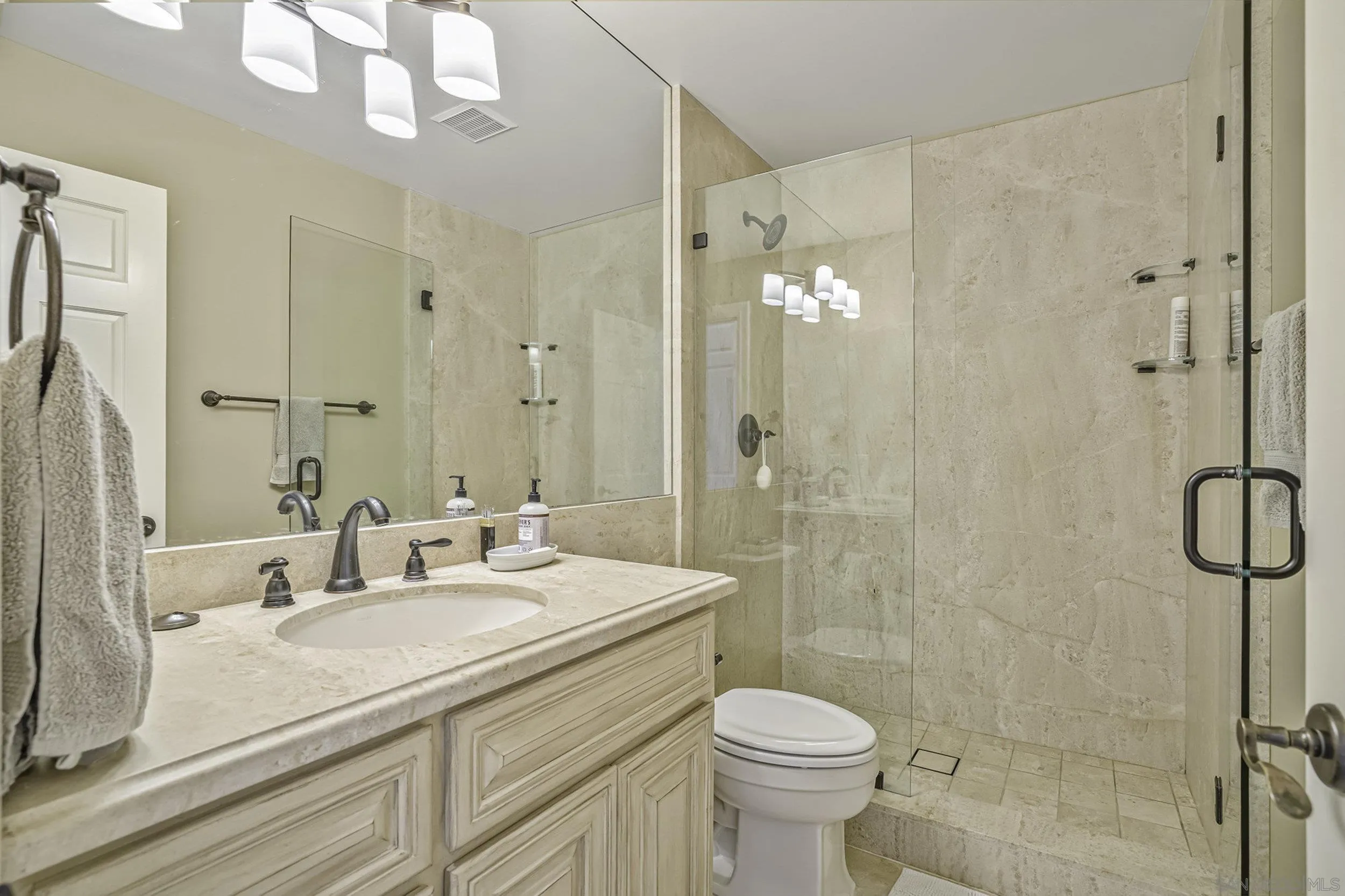 5305 La Crescenta Road Rancho Santa Fe, CA 92067 - Photo 52 of 63 Another of the secondary bedroom's baths