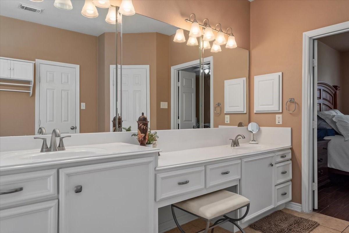 19222 Holly Shade Court Spring, TX 77379 - Photo 22 of 37 Double sinks!