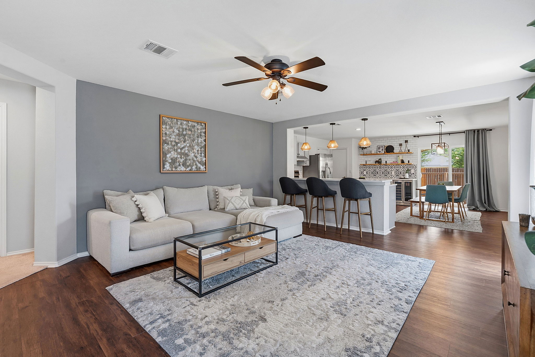 5407 Viewpoint Drive Austin, TX 78744 - Photo 1 of 28