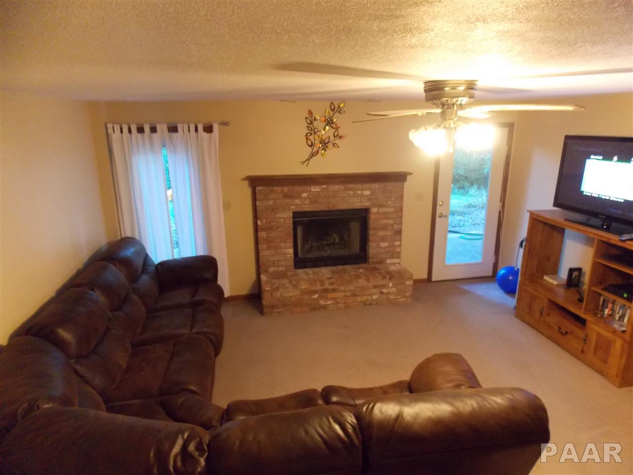 9715 West Dover Court Mapleton, IL 61547 - Photo 14 of 29 Gallery Image 14