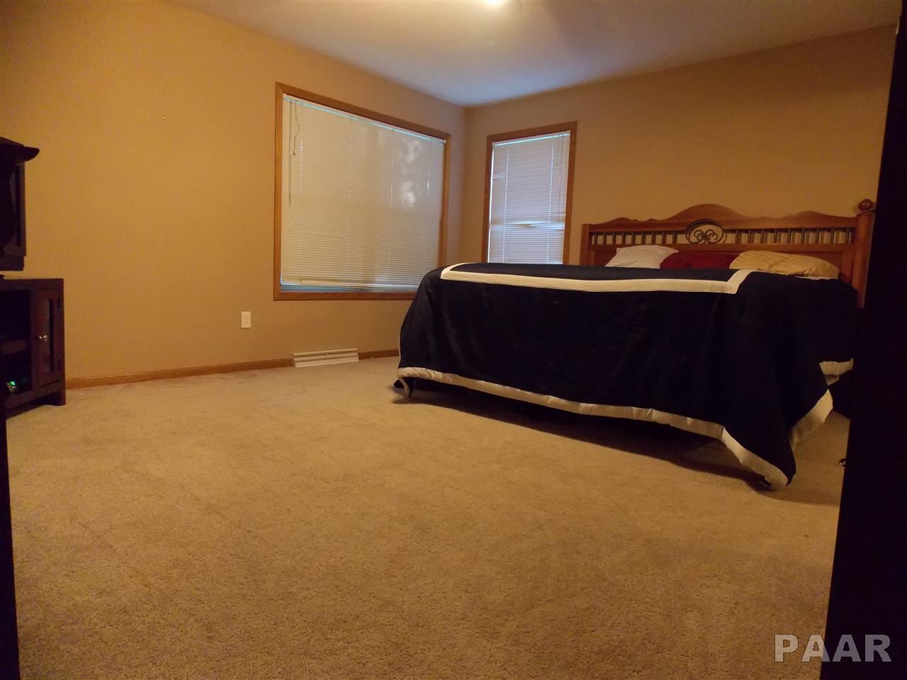 9715 West Dover Court Mapleton, IL 61547 - Photo 15 of 29 Gallery Image 15