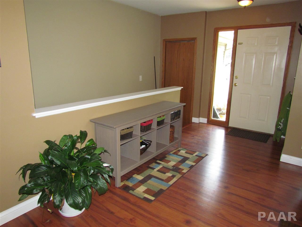 9715 West Dover Court Mapleton, IL 61547 - Photo 5 of 29 Gallery Image 5