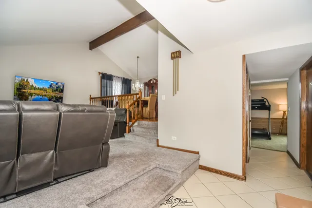 $379,990 | 15524 Pine Road, Oak Forest, IL 60452