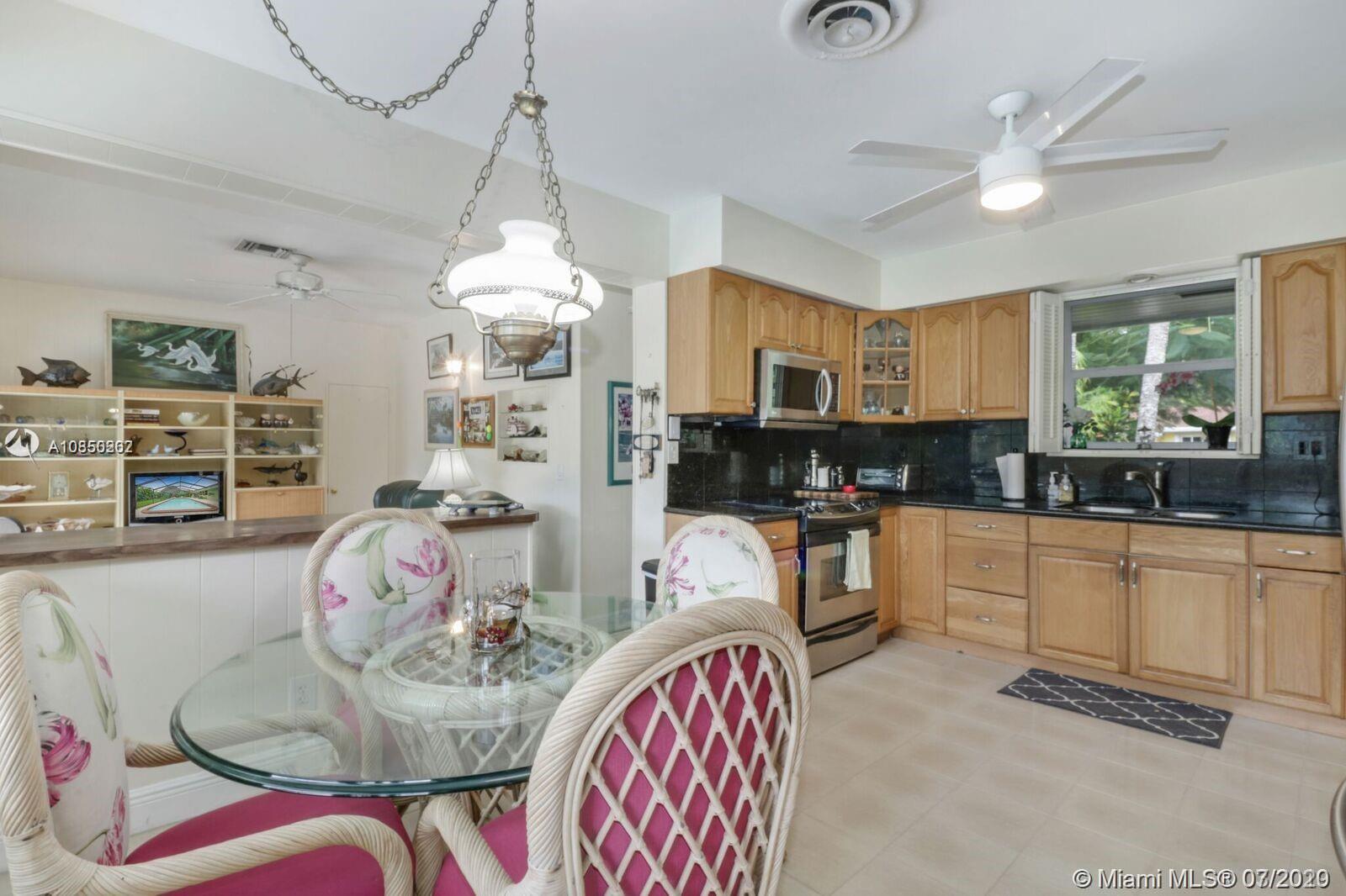 5540 Southwest 85th Street Miami, FL 33143 - Photo 13 of 35