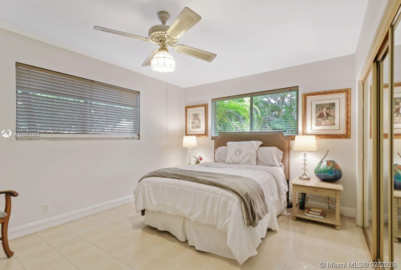 5540 Southwest 85th Street Miami, FL 33143 - Photo 19 of 35 guest 1