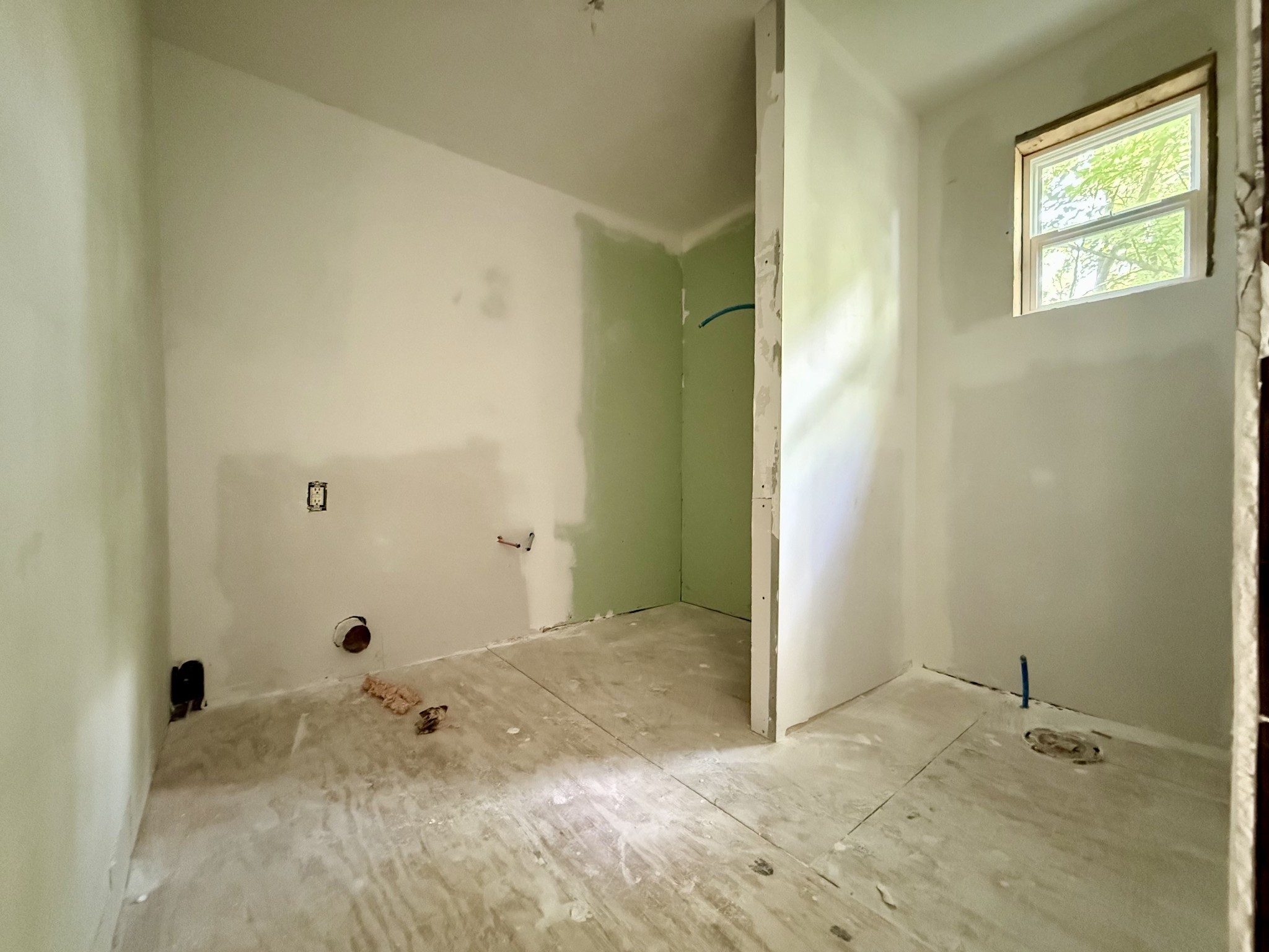 10261-2 Bridge Street Columbia, TN 38401 - Photo 13 of 14 a view of a bathroom with a sink
