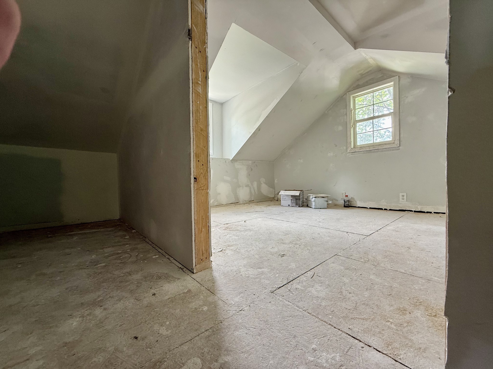 10261-2 Bridge Street Columbia, TN 38401 - Photo 6 of 14 an empty room with windows