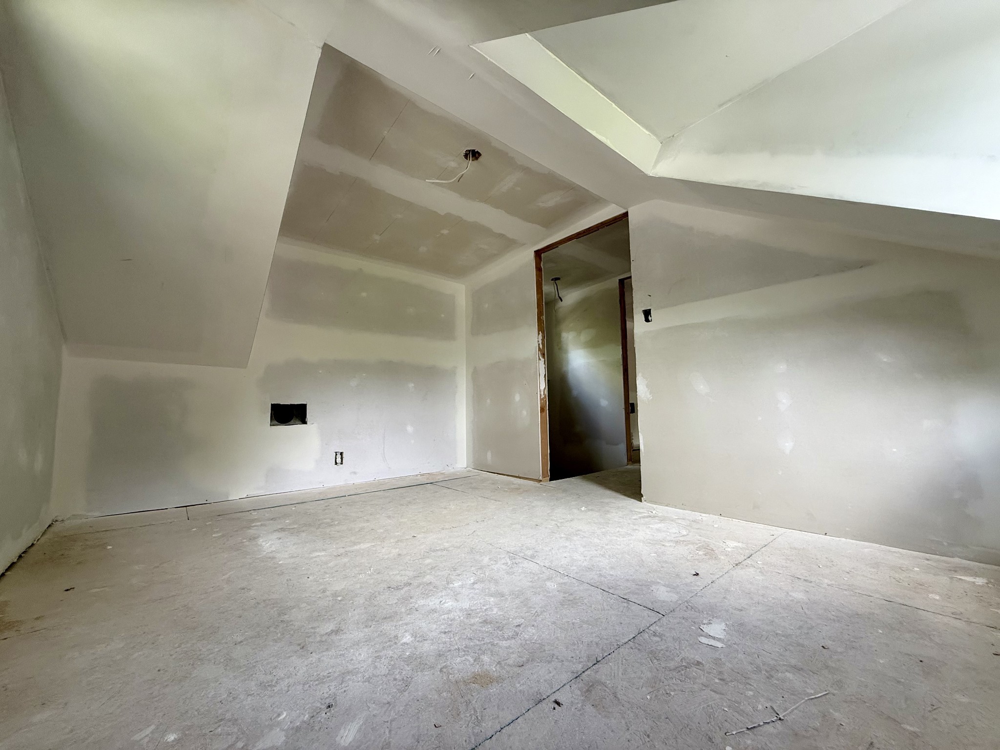 10261-2 Bridge Street Columbia, TN 38401 - Photo 9 of 14 a view of an empty room