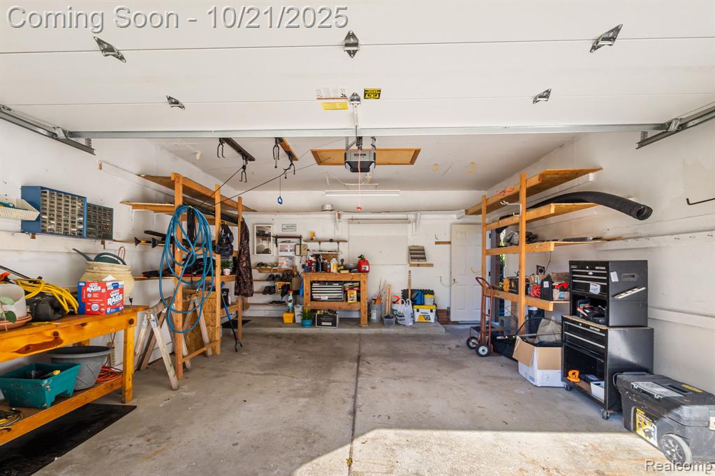 2132 Winchester Road Rochester, MI 48307 - Photo 35 of 51